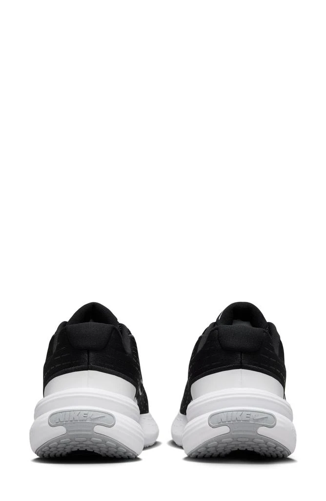 NIKE Uplift SC Sneaker 2