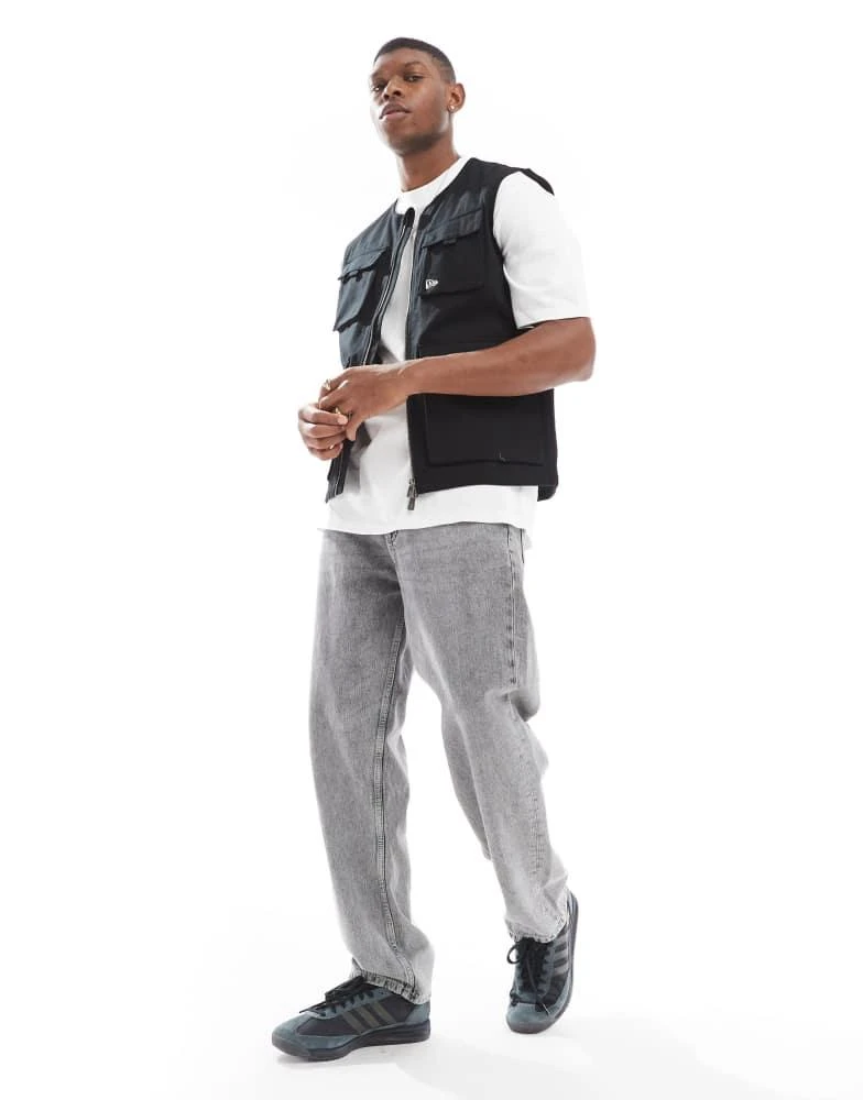 New Era New Era utlity vest in black 3