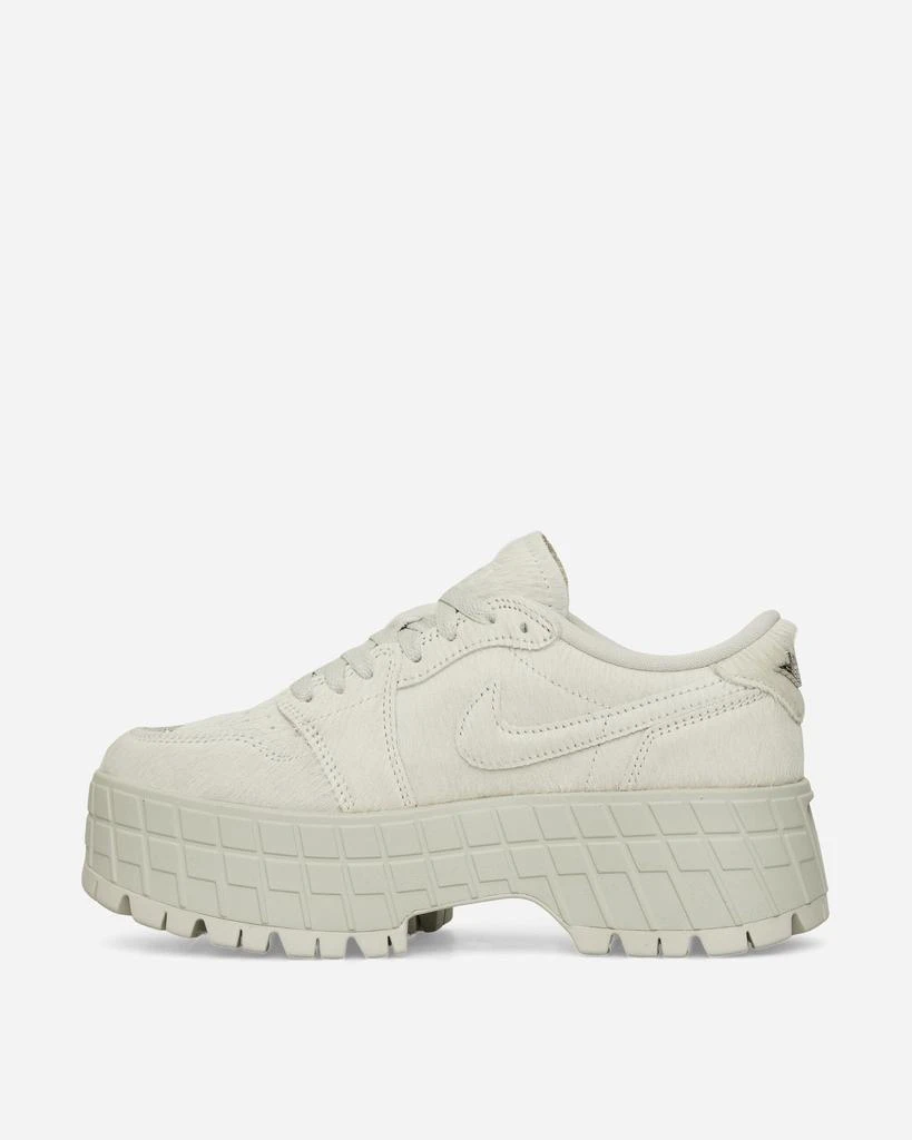 Jordan Women's Air Jordan 1 Brooklyn Low Light Bone / Metallic Silver 4