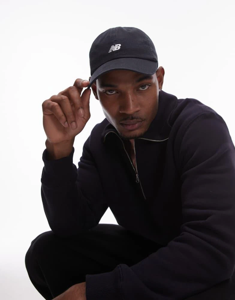 New Balance New Balance logo cap in black 1
