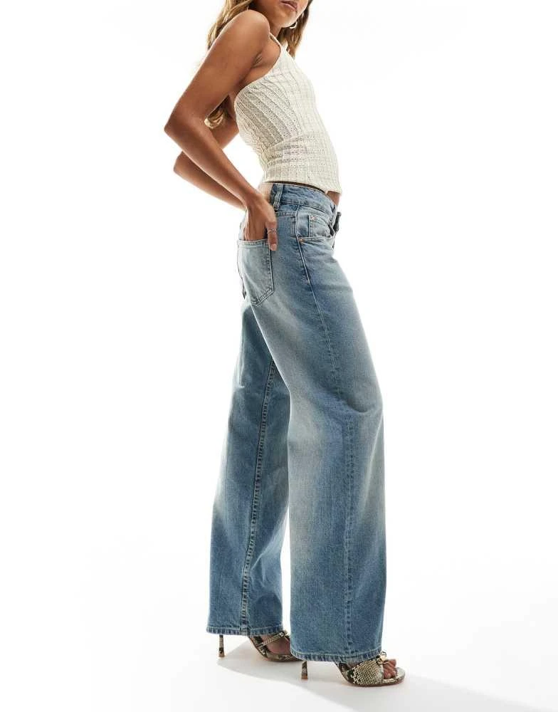 Motel Motel parallel leg low rise jeans in vintage bleach blue 2