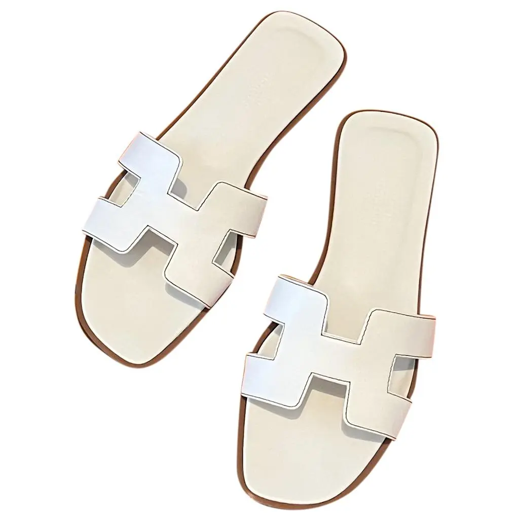 Hermès Hermès Oran patent leather sandal