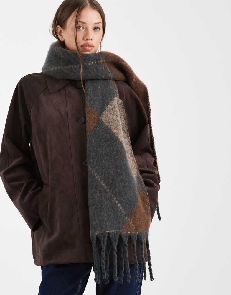 VERO MODA Vero Moda soft boucle scarf in cream, fossil and charcoal check