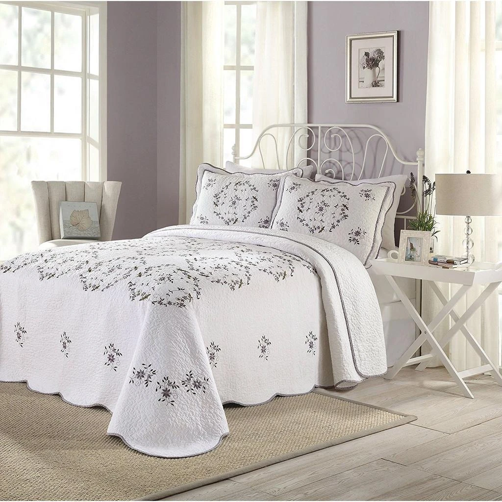 Hivvago Queen size Cotton Bedspread with Scalloped Edges and Floral Print Embroidery in White