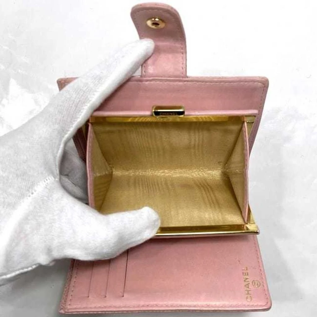 Chanel Grained Calfskin Leather Wallet (Bi-Fold) (Pre-Owned) 4
