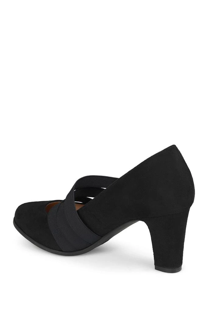 Journee Collection Loren Pump - Narrow Width 2