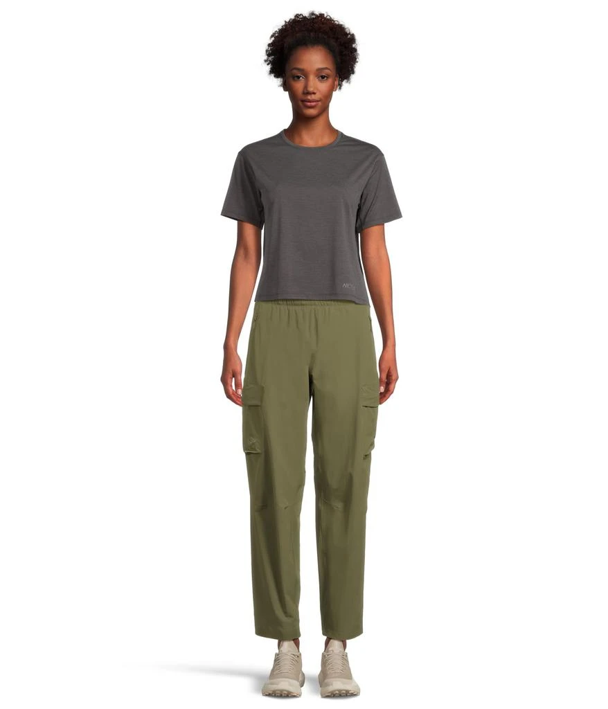 Arc
teryx Taema Crop Logo Short Sleeve 5