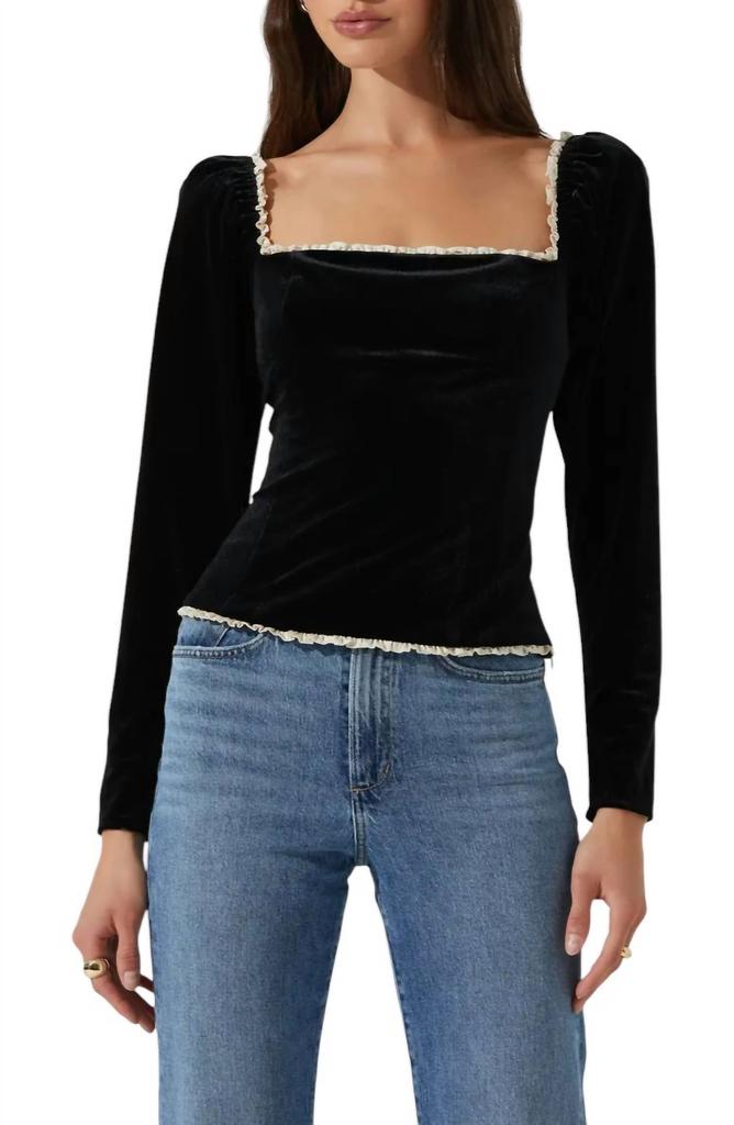 ASTR Brielle Top In Black