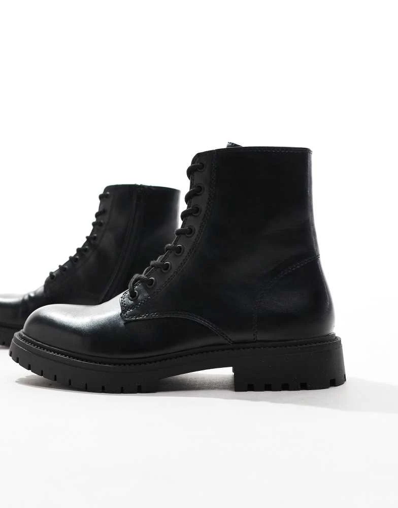 Pull&Bear Pull&Bear lace up boot in black 2