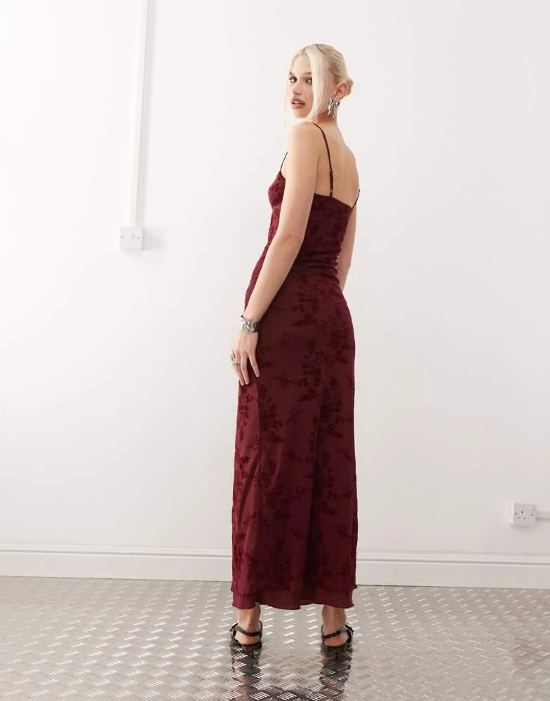 Motel Motel darsih flocked floral maxi cami dress in burgundy 4