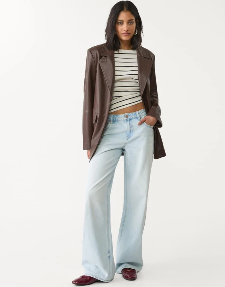 Stradivarius Stradivarius D91 low wide-leg jeans in blue denim 4