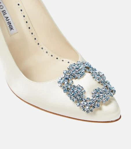 Manolo Blahnik Bridal Hangisi 105 embellished satin pumps 6