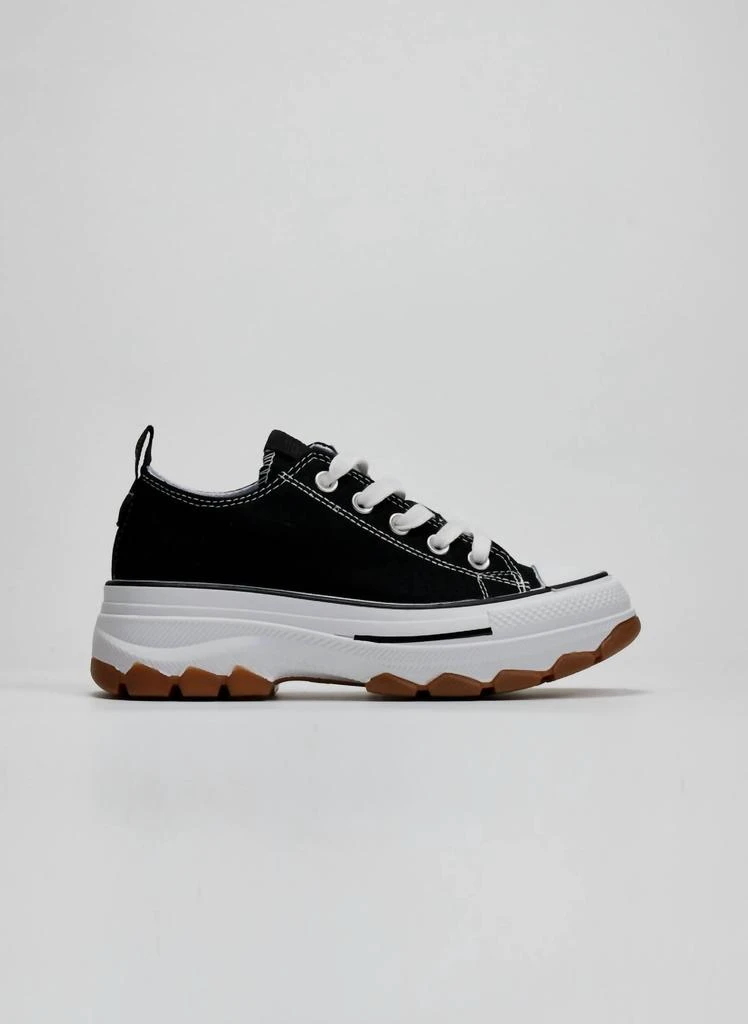 Refresh Women's Canvas Sneakers In Black 1
