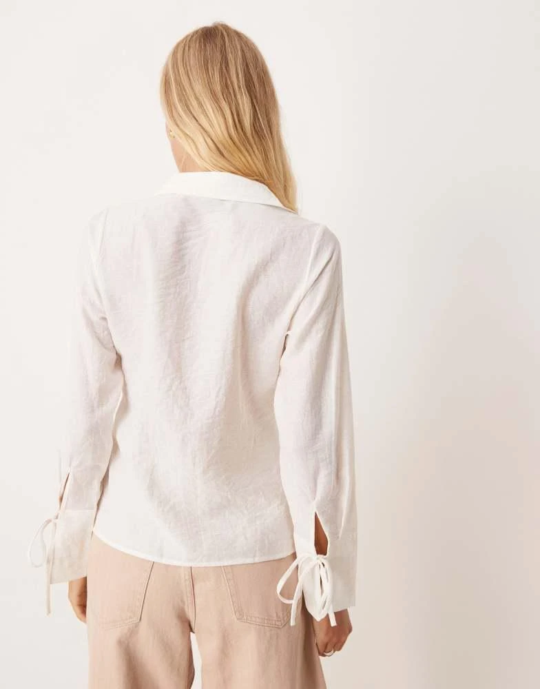 Brave Soul Brave Soul Long sleeve tie front blouse in cream 4