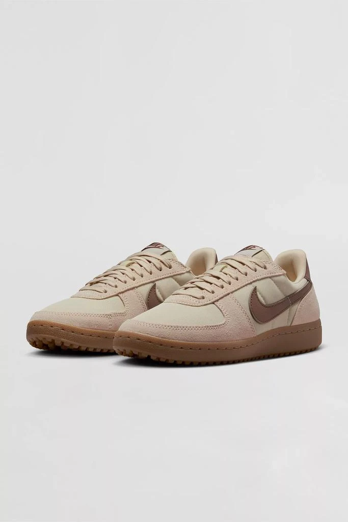 NIKE Nike Women's Field General SE Sneaker 3