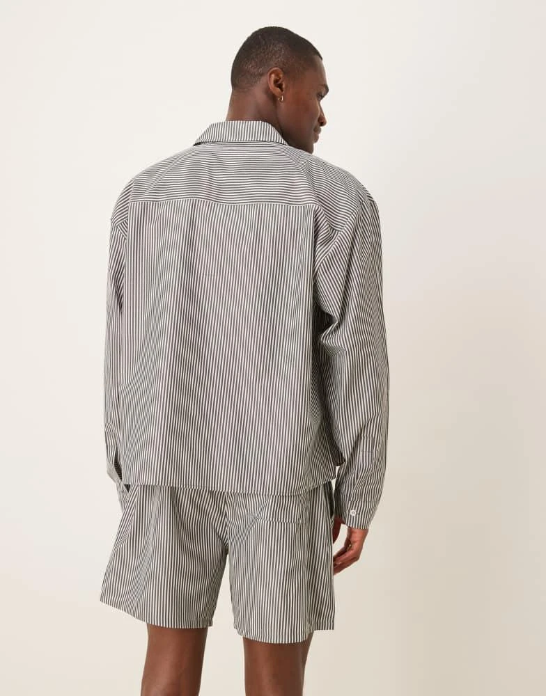 ASOS ASOS DESIGN co-ord stripe short in grey 4