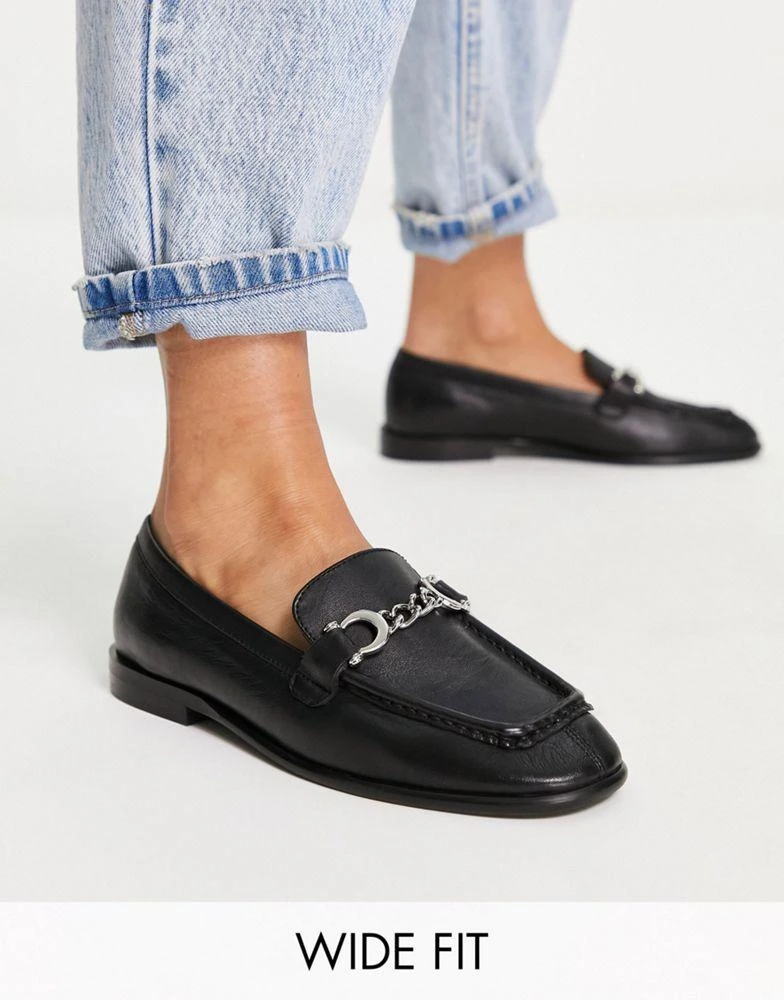 Topshop Topshop Wide fit Lola leather loafer with chain detail in black 1