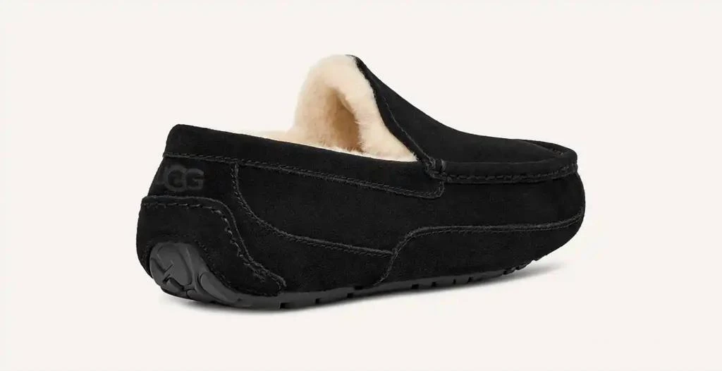 UGG Men Ascot Slipper In Black 5