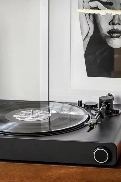Victrola Victrola Stream Onyx 2-Speed Wireless Turntable 3
