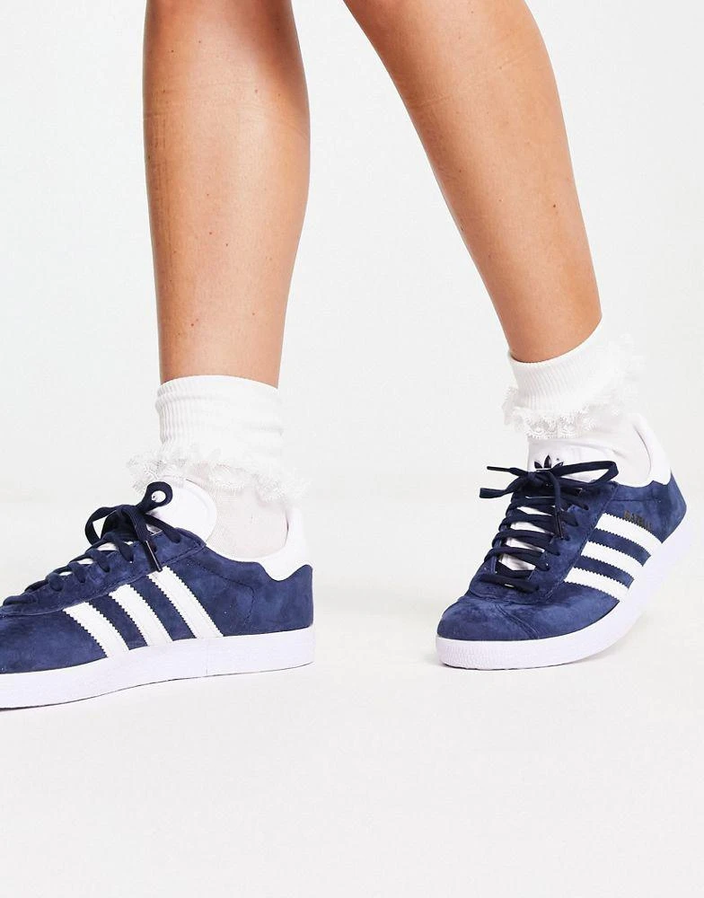 Adidas adidas Originals gazelle trainers in navy 3