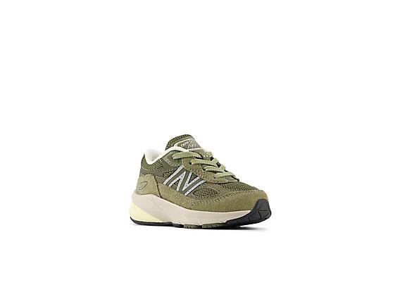 New Balance 990v6