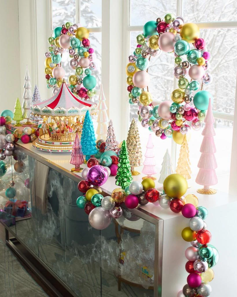 Cody Foster 
Co Merriment 30" Wreath 2