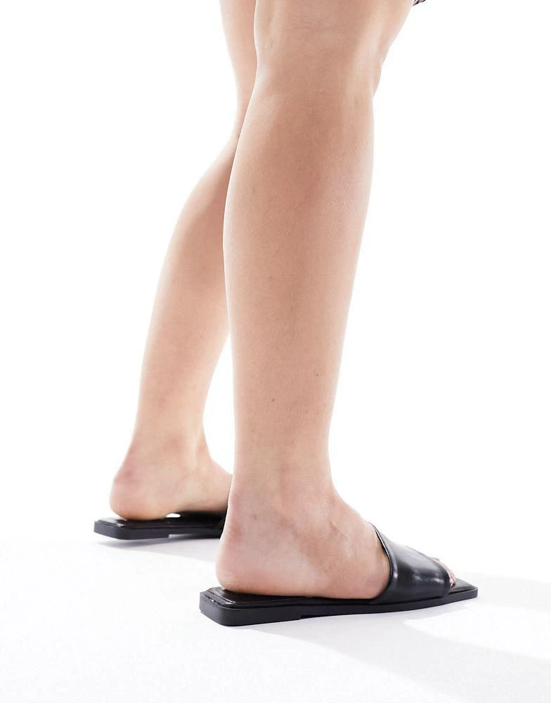 ASOS ASOS DESIGN Wide Fit Fig square toe flat sandals in black 3