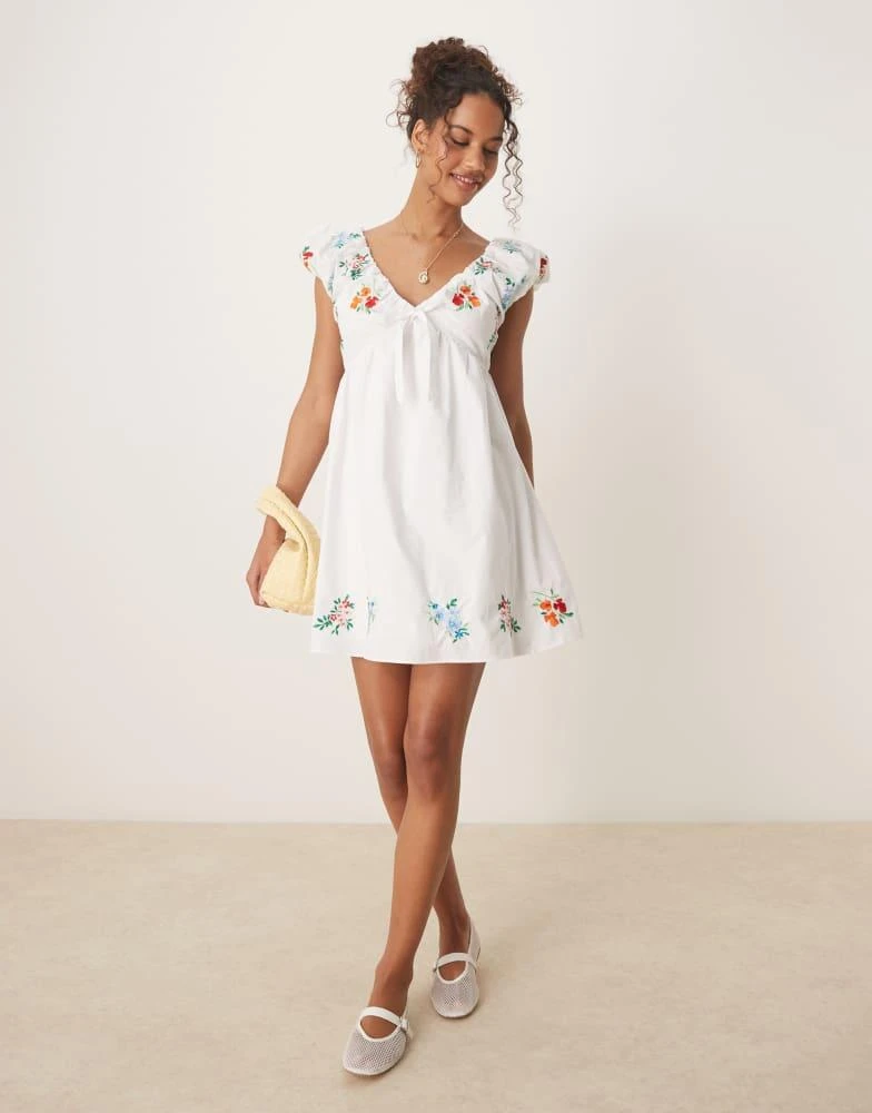 Glamorous Glamorous smock mini dress with floral embroidery in white 1