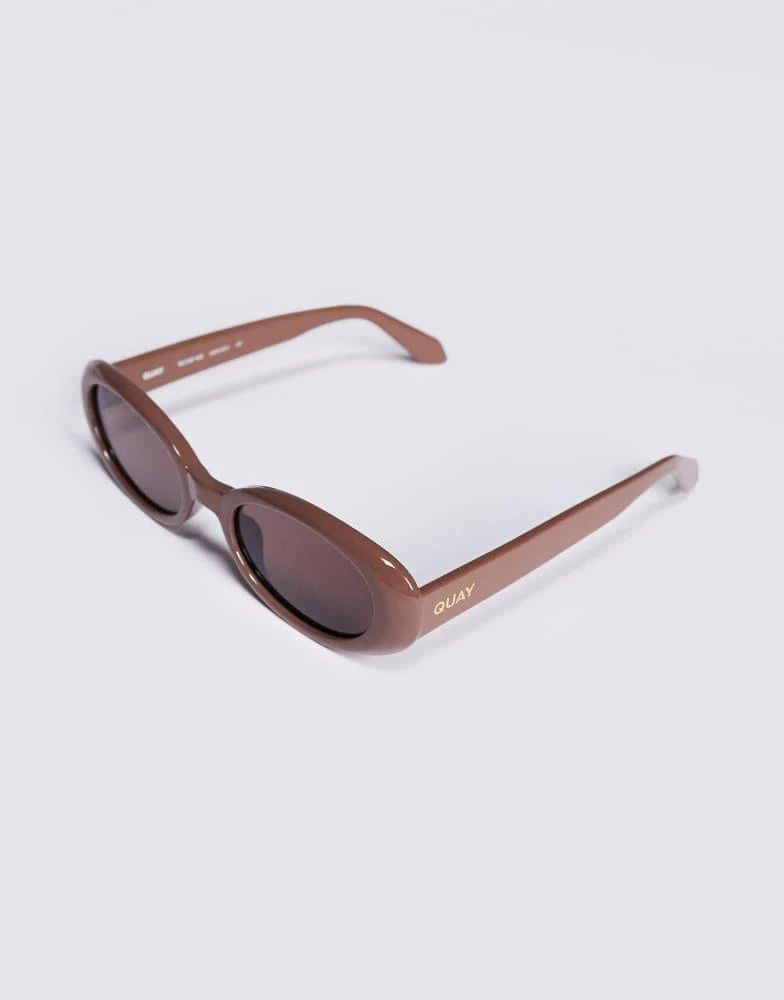 Quay Quay felt cute oval sunglasses in brown 2