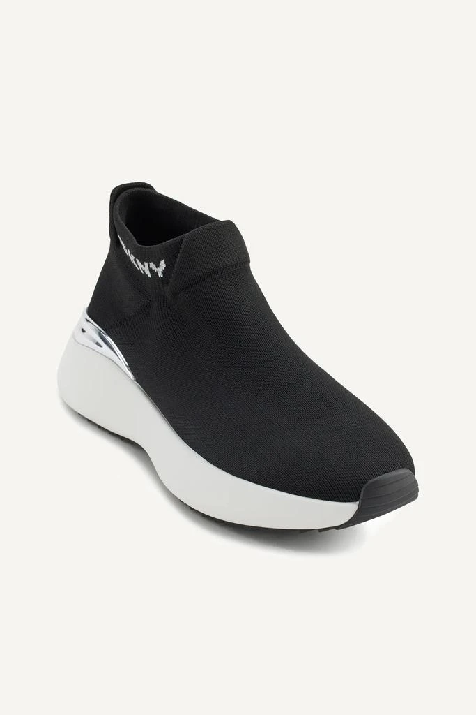 DKNY ZHAVIA SLIP ON SNEAKER 2