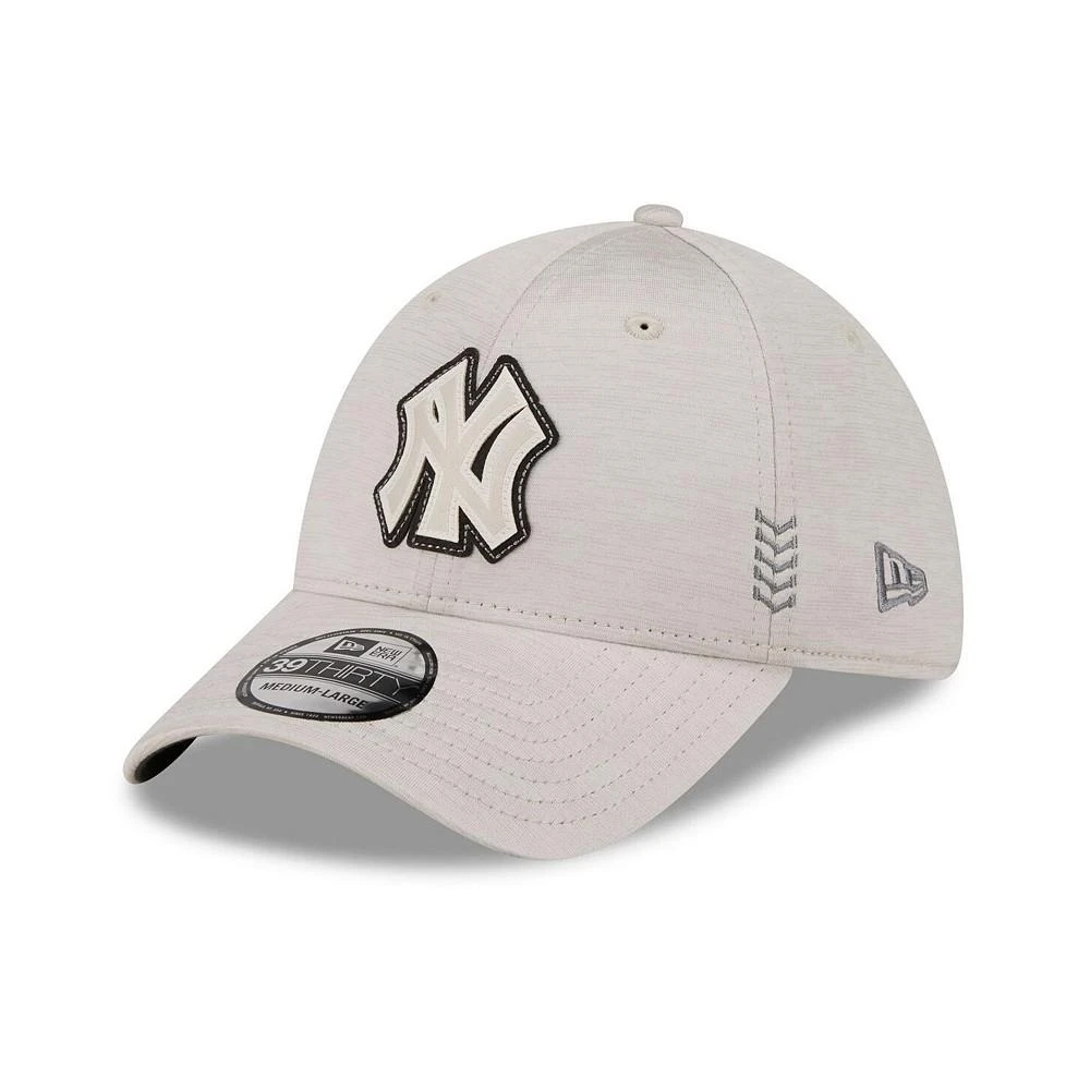 New Era Men's Cream New York Yankees 2024 Clubhouse 39THIRTY Flex Fit Hat 1