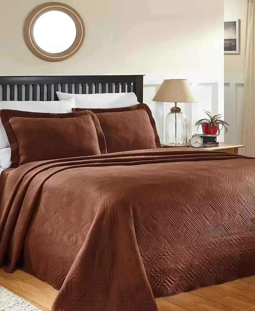 Superior CLOSEOUT! Geometric Fret Textured Jacquard Matelasse All-Season 3-Piece Bedspread Set 1