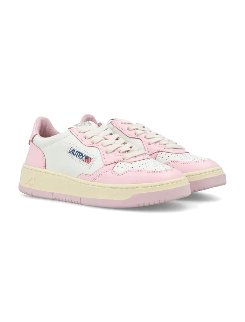 Autry Woman Medalist Low Sneakers 2