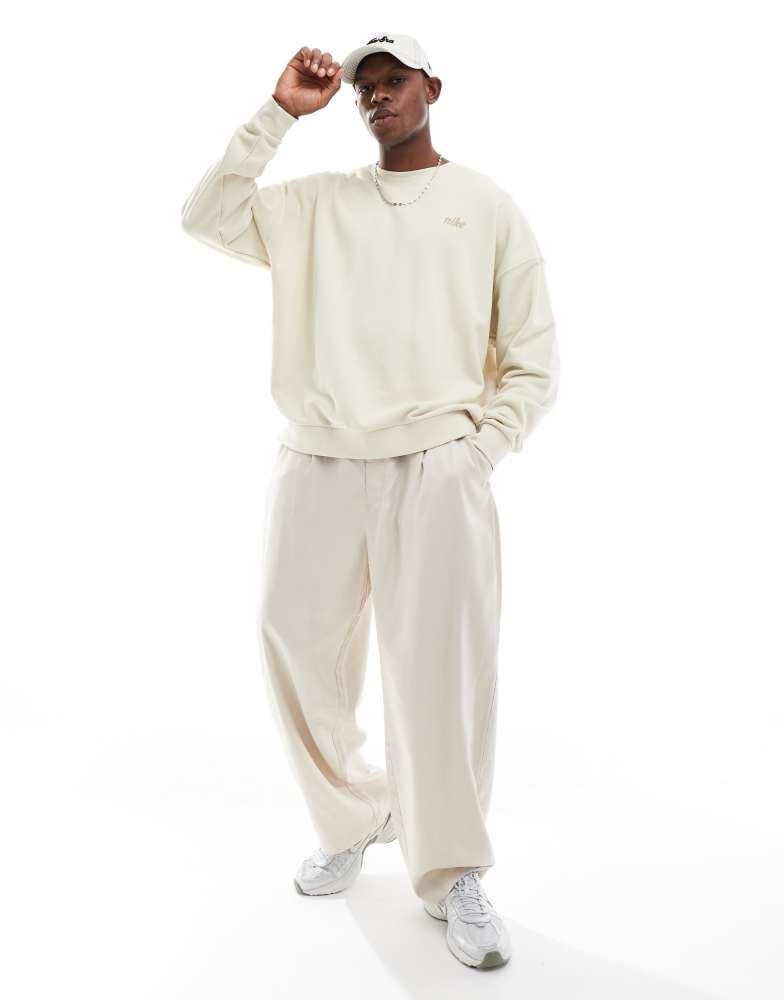 nike beige oversized sweatshirt