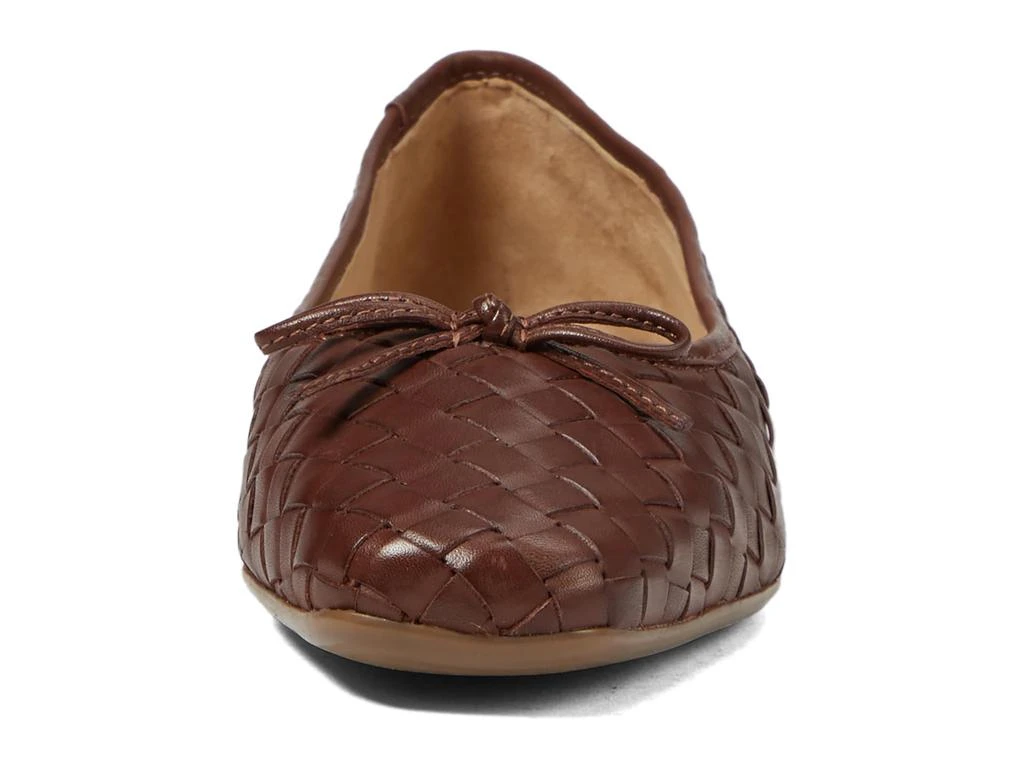 Bernardo Gwynn Woven 2