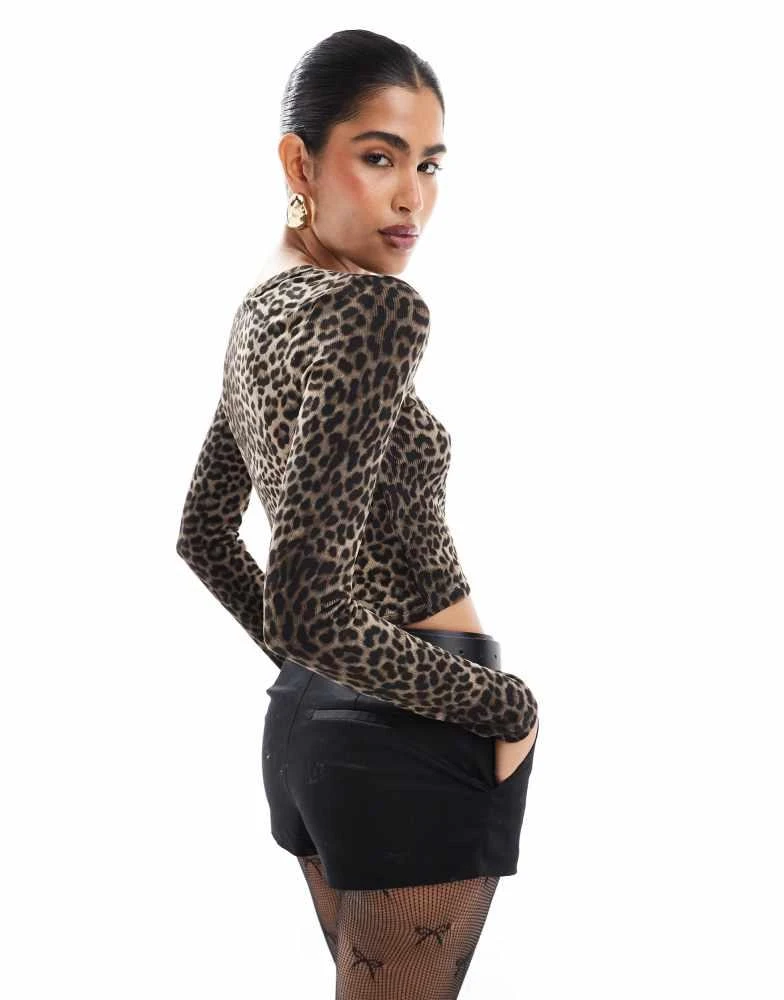Stradivarius Stradivarius cropped cardigan in leopard 4
