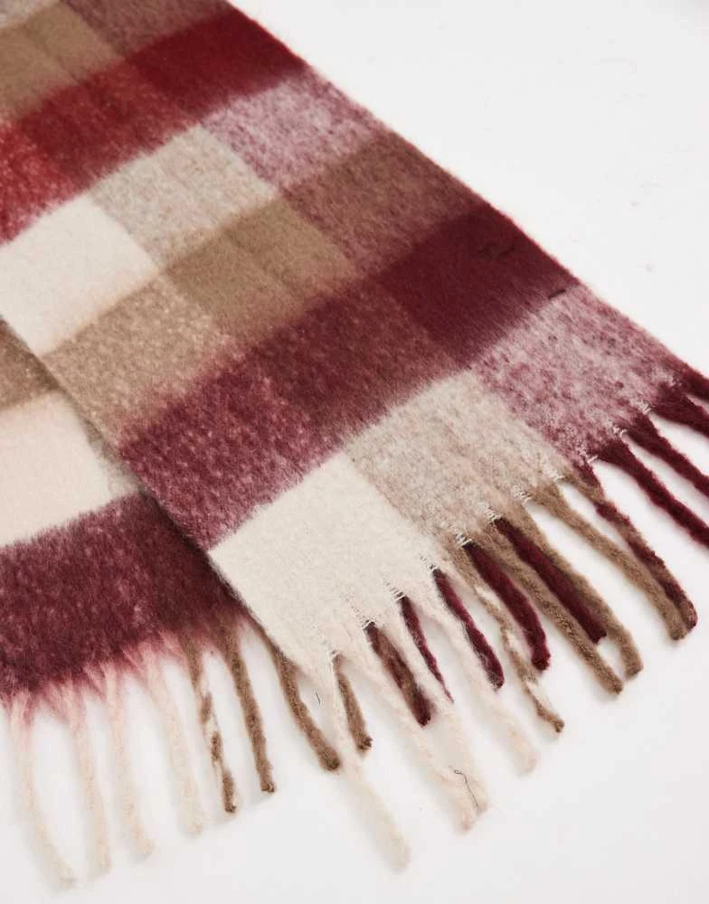 VERO MODA Vero Moda soft boucle scarf in cream and burgundy check 3