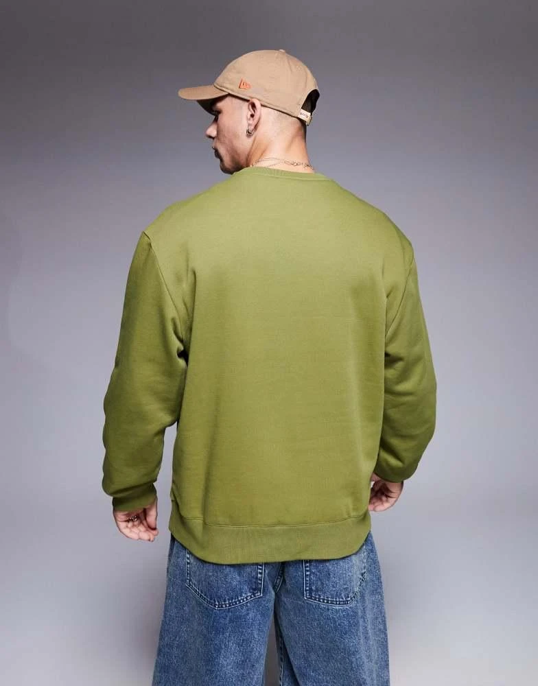 CHAMPION Champion Legacy pocket crew neck sweatshirt in green 4