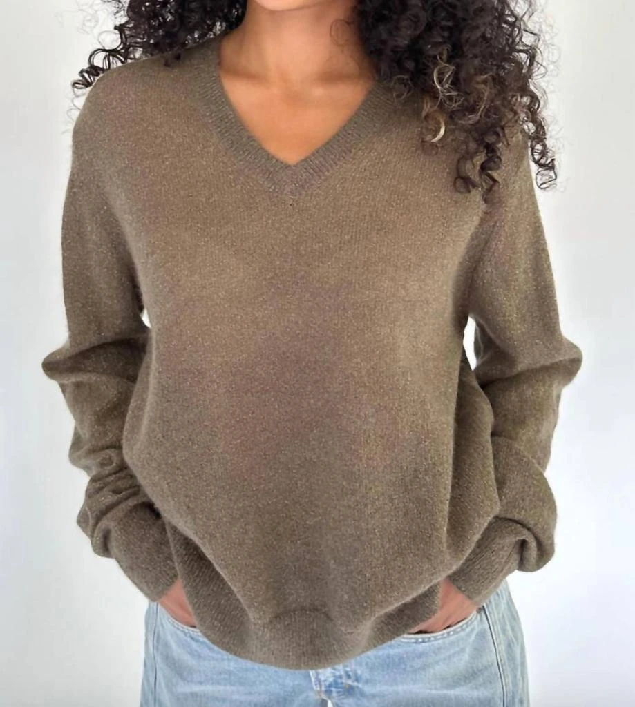 6397 6397 - Classic V-neck Sweater 2