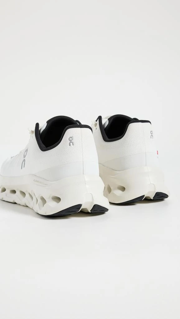 On Cloudtilt Sneakers 2