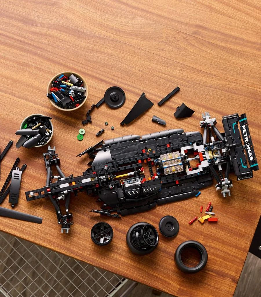 LEGO Technic Mercedes-AMG F1 W14 E Performance Set 42171 5