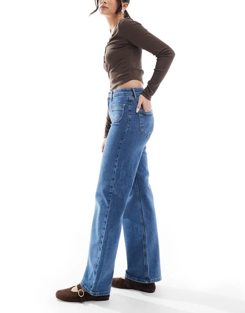 ONLY ONLY Juicy high waist wide leg jeans with pocket detail in mid wash blue 3