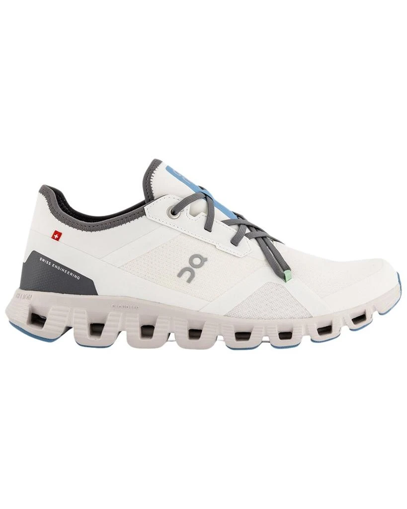 On Running On Running Cloud X 3 AD Sneaker