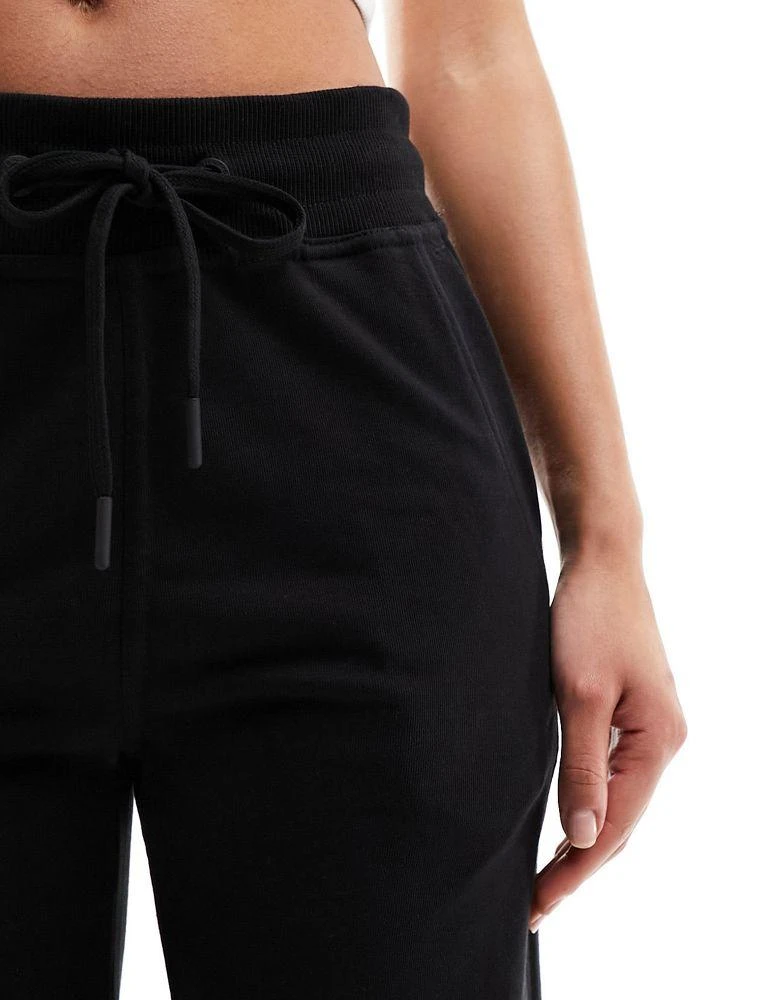 Bershka Bershka joggers in washed black 2