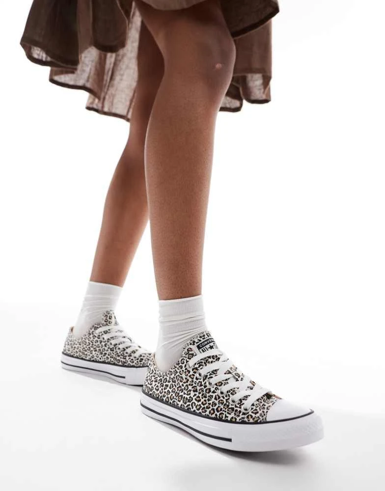 Converse Converse Chuck Taylor All Star Ox trainers in leopard print 1