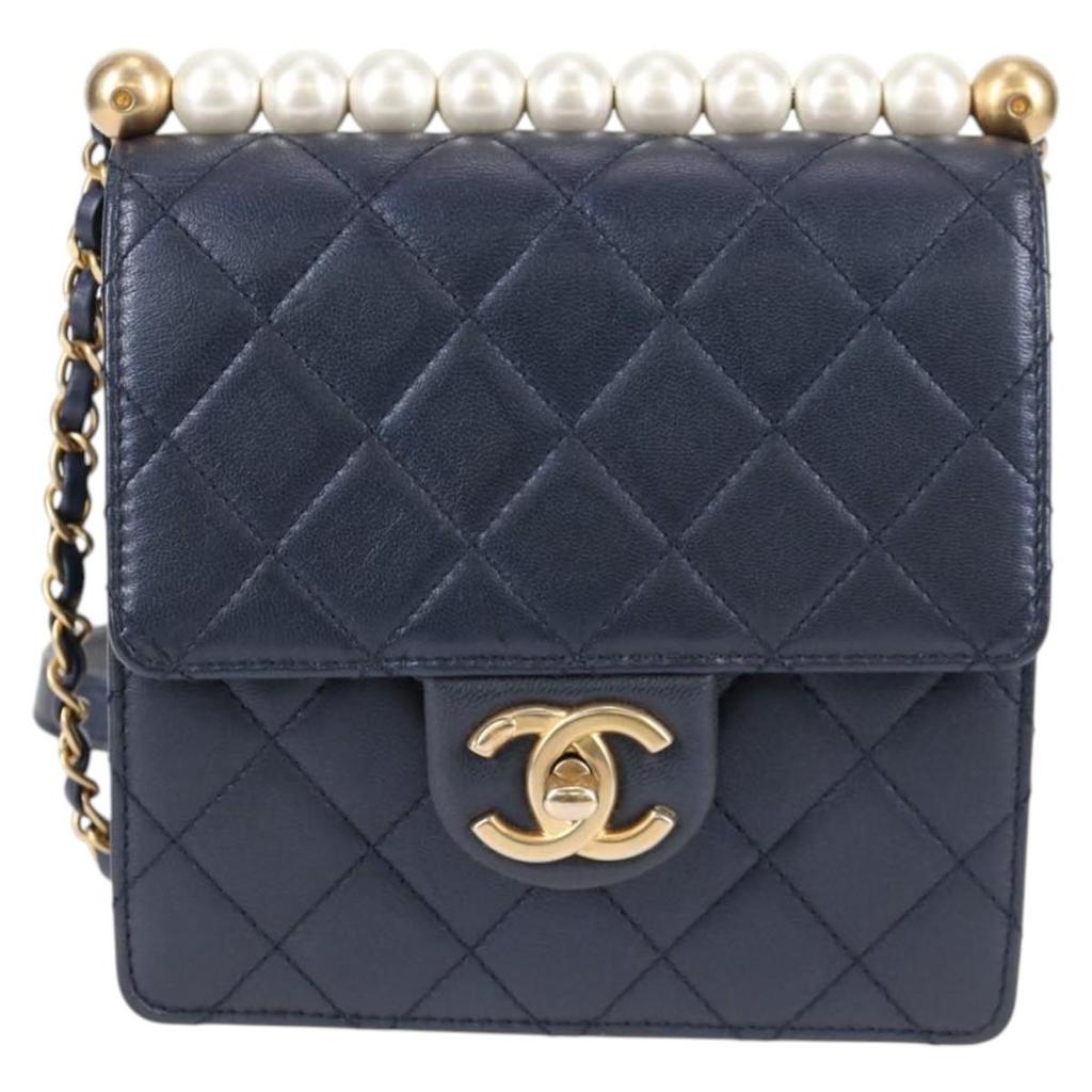 Chanel ivory Bag Leather Clutch Bag (Pre-Owned)
