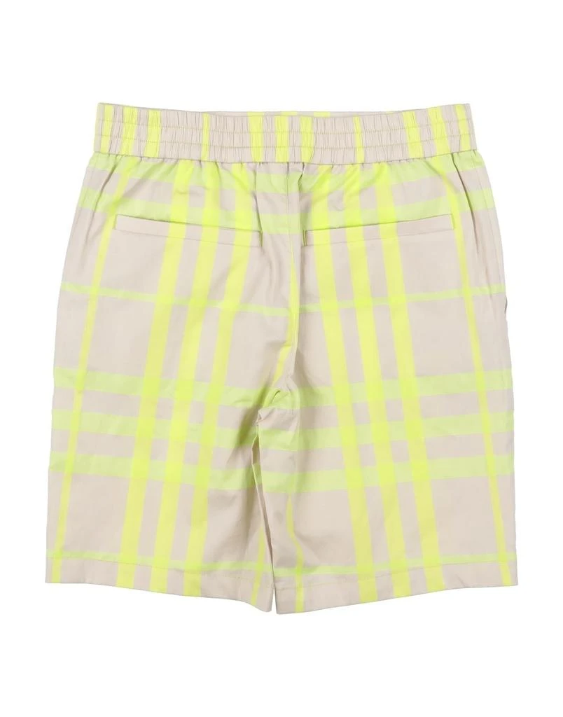 Burberry Shorts 
Bermuda 2