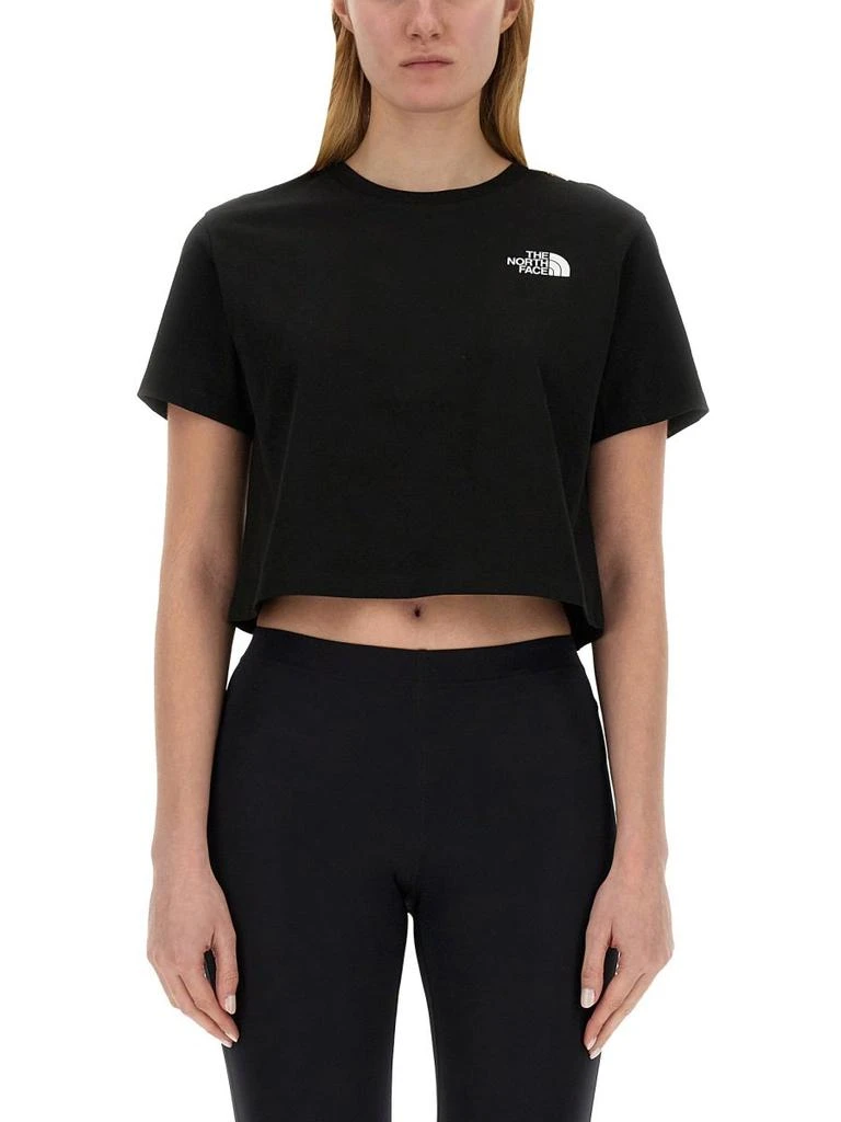 The North Face The North Face Logo Printed Cropped T-Shirt 1