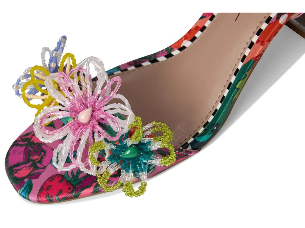 Betsey Johnson Cinthia 6