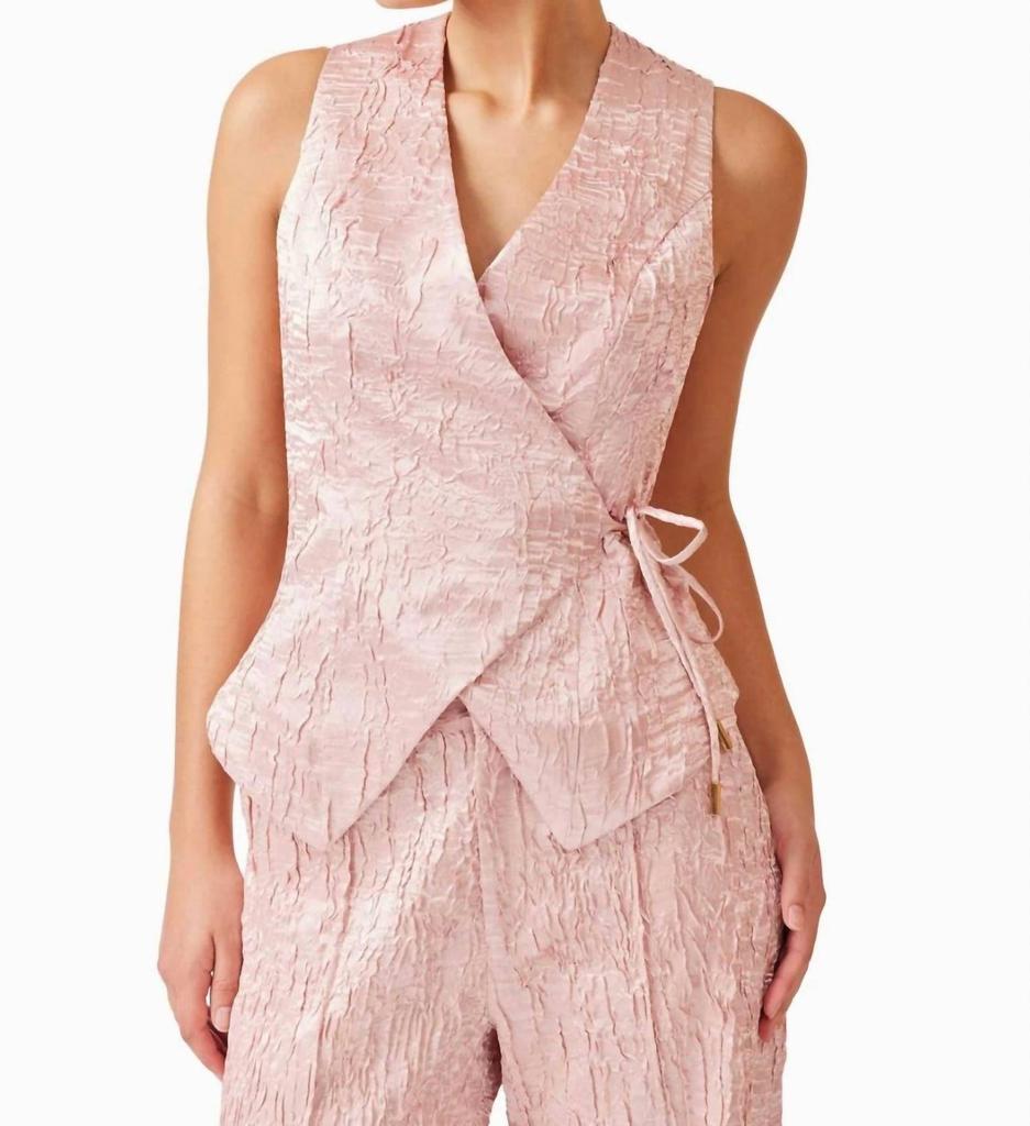 Elliatt Elliatt - Josephine Vest Top